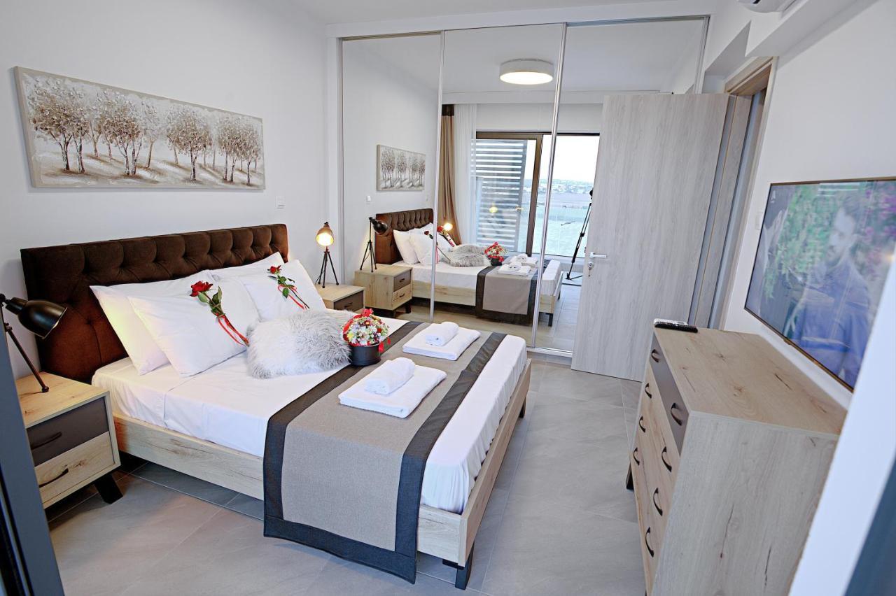Golden Tree Apartment Paralímni Extérieur photo