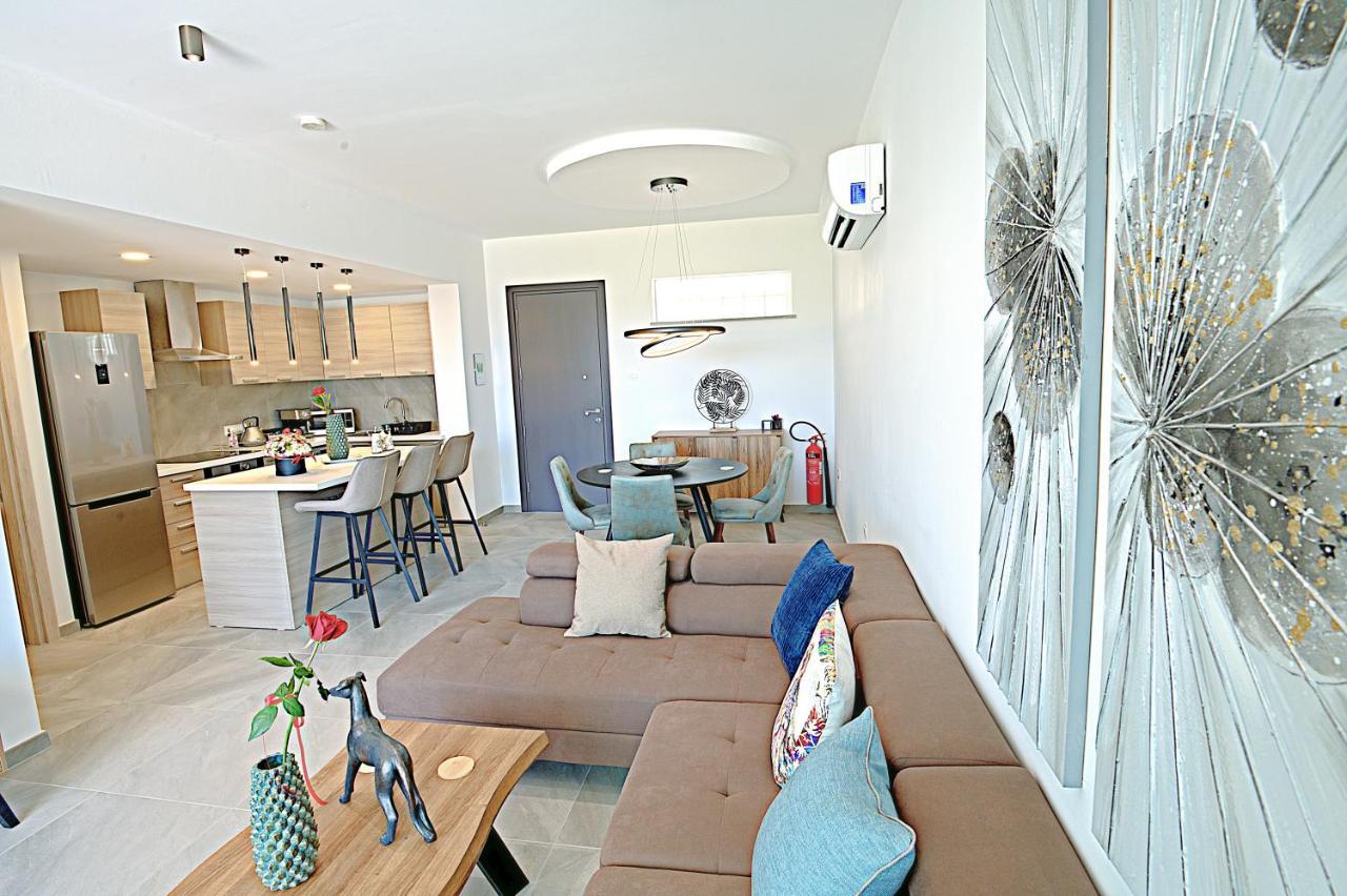 Golden Tree Apartment Paralímni Extérieur photo
