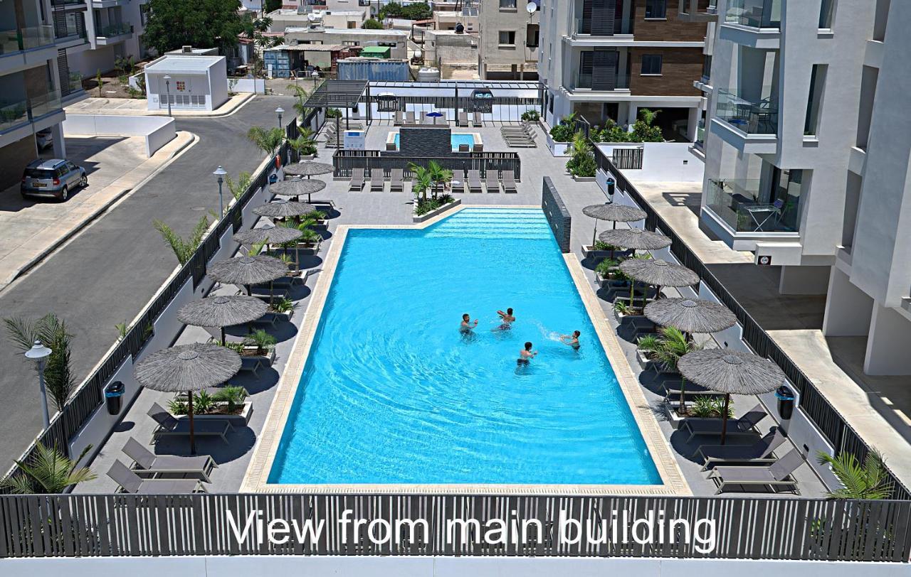 Golden Tree Apartment Paralímni Extérieur photo