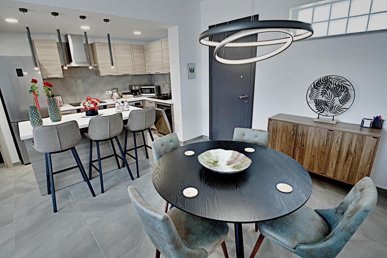 Golden Tree Apartment Paralímni Extérieur photo
