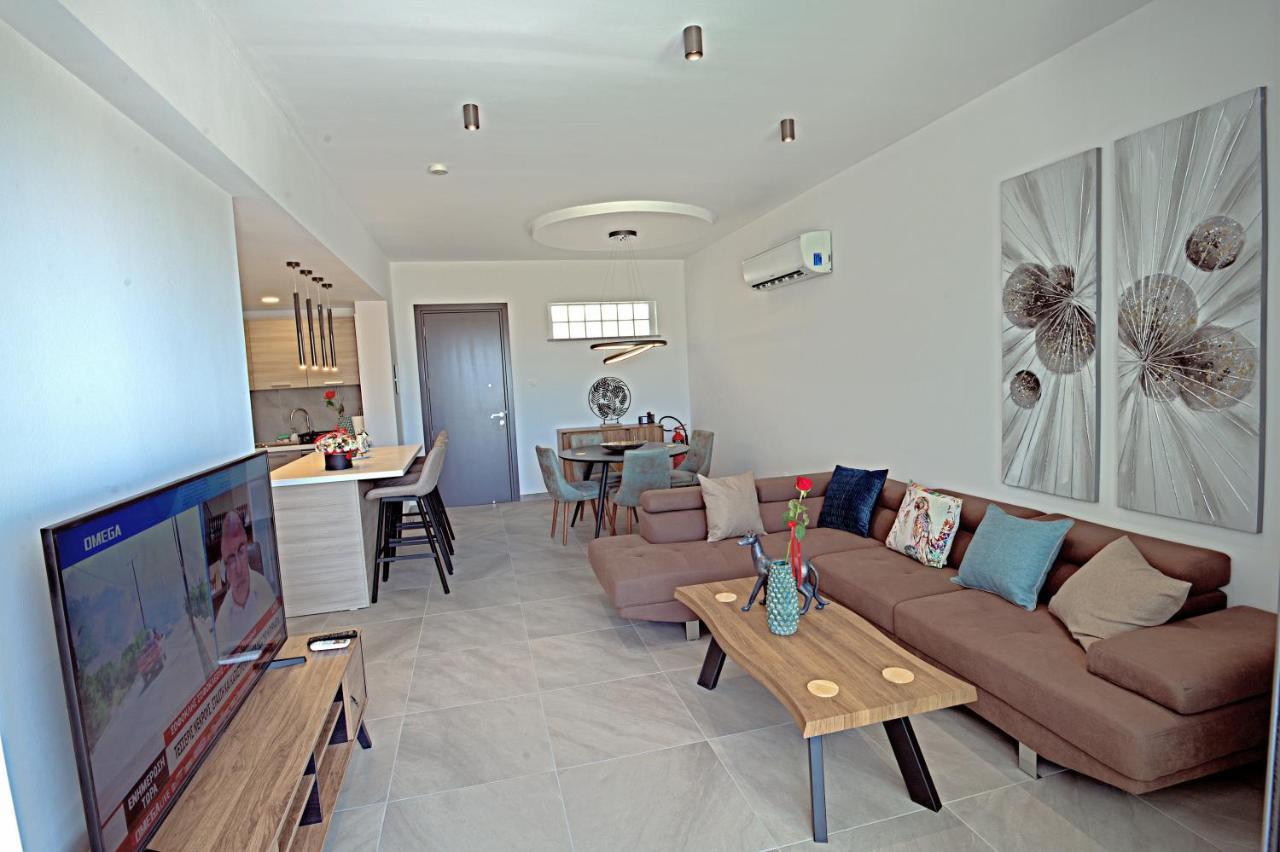 Golden Tree Apartment Paralímni Extérieur photo