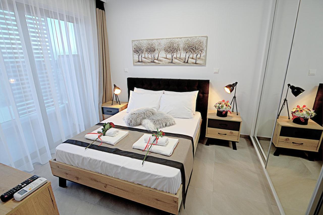 Golden Tree Apartment Paralímni Extérieur photo