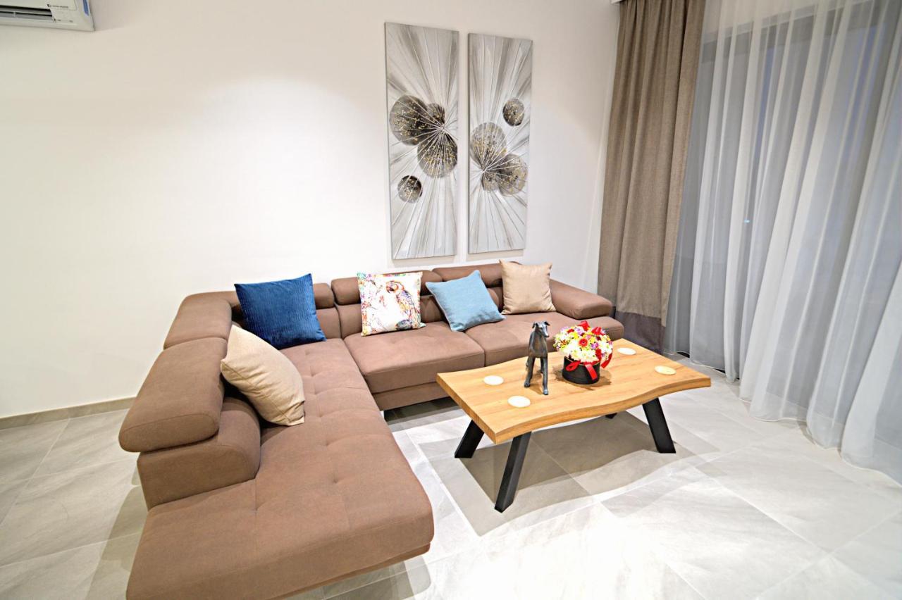 Golden Tree Apartment Paralímni Extérieur photo