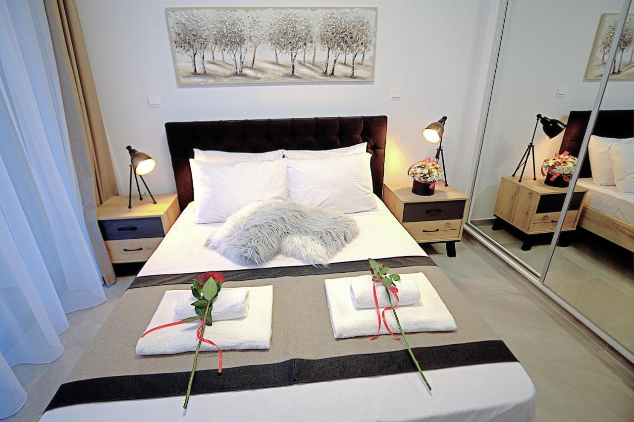 Golden Tree Apartment Paralímni Extérieur photo